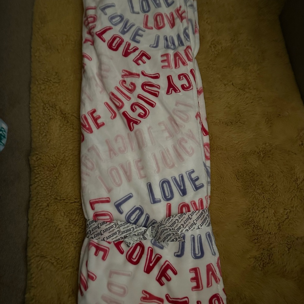 Juicy Couture Love Print Blanket